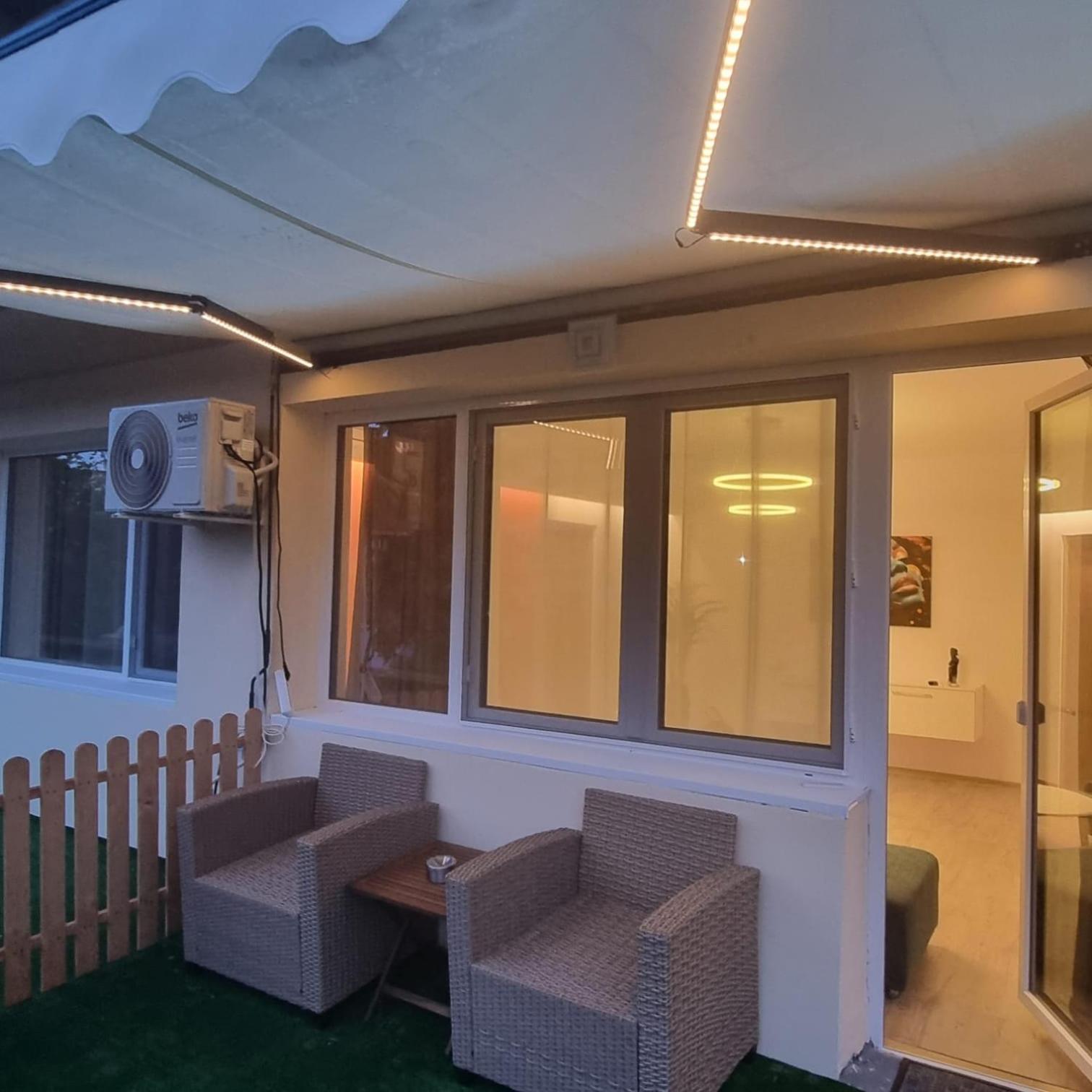 Central View Apartment Deva Luaran gambar