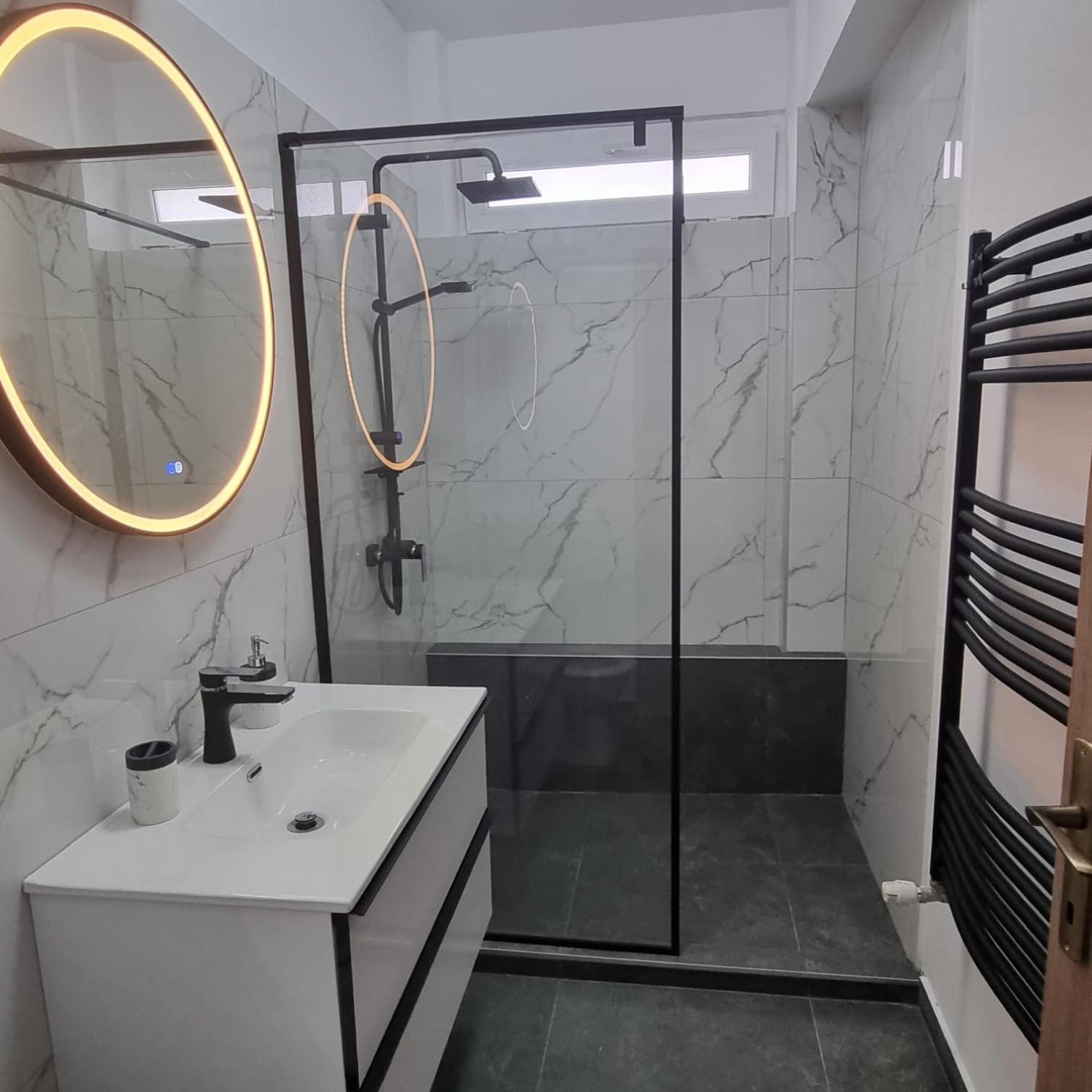 Central View Apartment Deva Luaran gambar