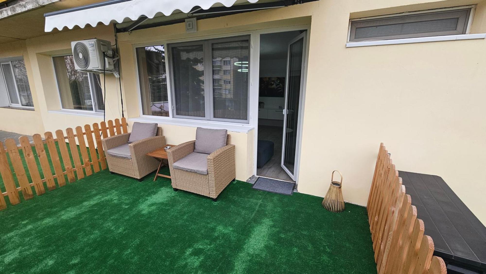 Central View Apartment Deva Luaran gambar