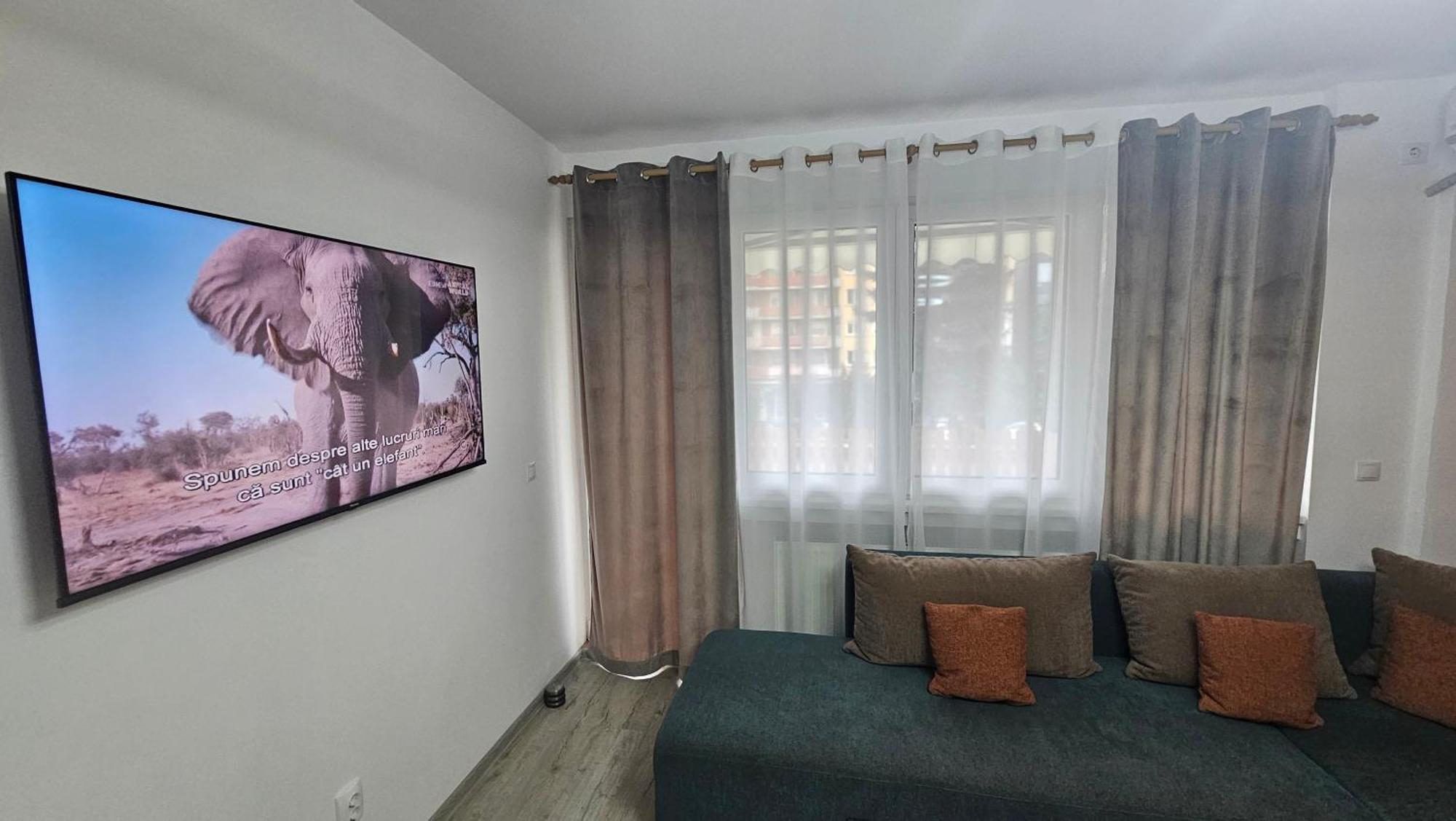 Central View Apartment Deva Luaran gambar